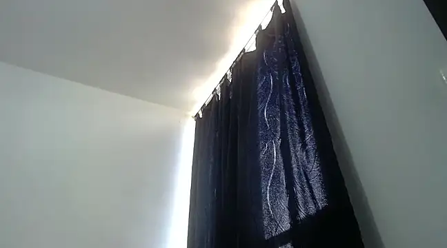 nicolle milf1978 online show from 02-27-25, 07:58