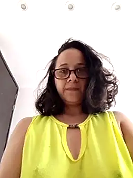 nicolle milf1978 online show from 04-29-26, 08:26