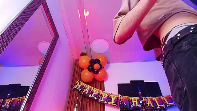 Noah Xitruxx online show from 10-09-25, 03:15