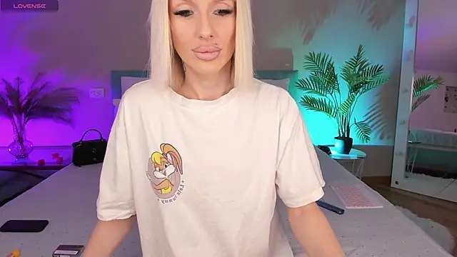 Lana kitty   online show from 05-03-26, 09:32