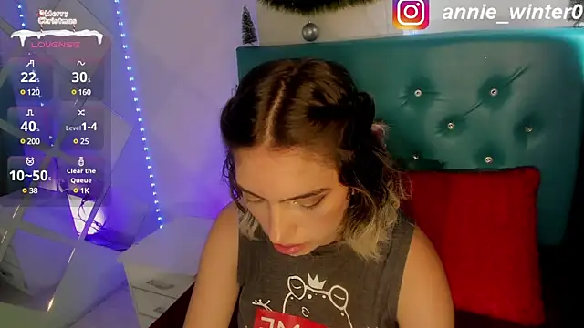 Annie  winter online show from 12-22-24, 08:47