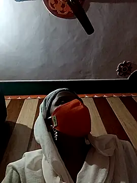 Snapshot of Scheme_SS chatting on 03-07-25, 04:00 Scheme SS online show from 03-07-25, 04:00