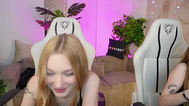 Snapshot of Maggie_tenderness chatting on 12-24-24, 03:37 Maggie tenderness online show from 12-24-24, 03:37