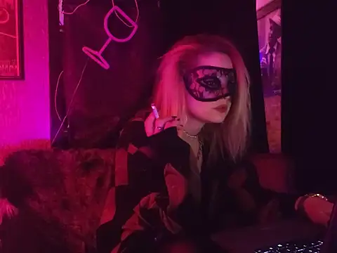 Snapshot of anonymouszN chatting on 12-20-24, 10:43 anonymouszN online show from 12-20-24, 10:43