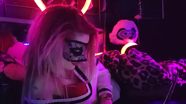 Snapshot of anonymouszN chatting on 01-13-25, 10:24 anonymouszN online show from 01-13-25, 10:24