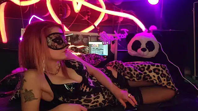 Snapshot of anonymouszN chatting on 01-21-25, 08:43 anonymouszN online show from 01-21-25, 08:43