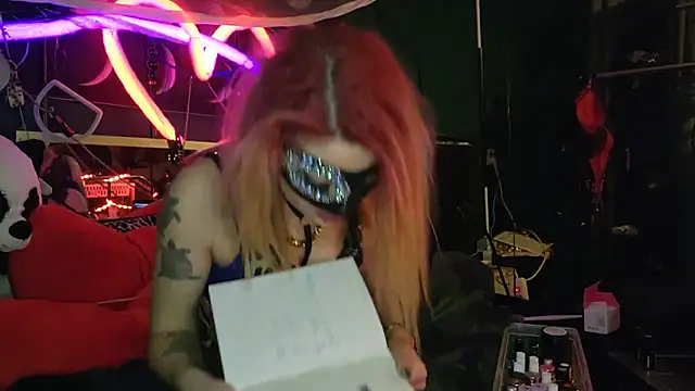 Snapshot of anonymouszN chatting on 02-16-25, 09:05 anonymouszN online show from 02-16-25, 09:05