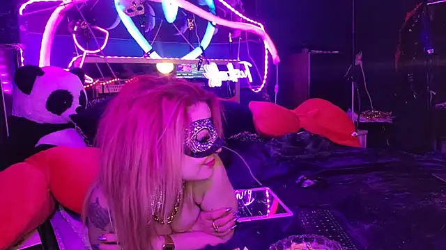 Snapshot of anonymouszN chatting on 02-22-25, 12:16 anonymouszN online show from 02-22-25, 12:16