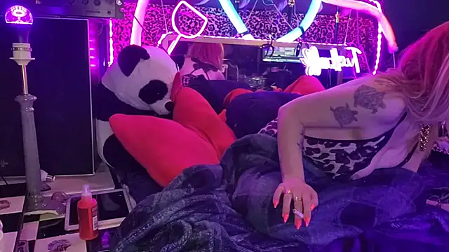 Snapshot of anonymouszN chatting on 03-02-25, 12:53 anonymouszN online show from 03-02-25, 12:53