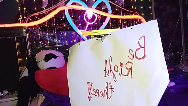 Snapshot of anonymouszN chatting on 03-12-25, 07:28 anonymouszN online show from 03-12-25, 07:28