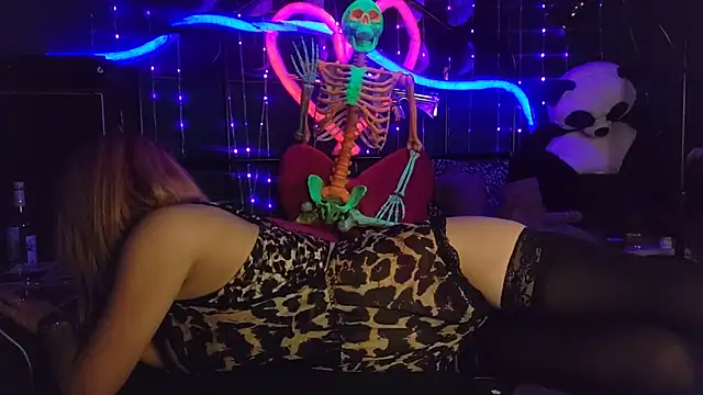 Snapshot of anonymouszN chatting on 09-19-25, 07:58 anonymouszN online show from 09-19-25, 07:58