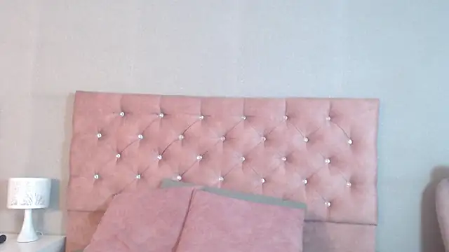 samaragrey18 online show from 03-01-25, 07:19