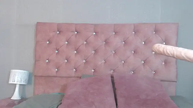 samaragrey18 online show from 03-02-25, 06:48