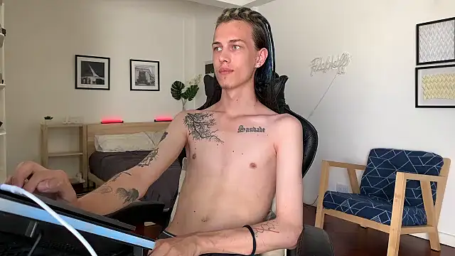 Den BlueXx online show from 01-22-25, 01:00