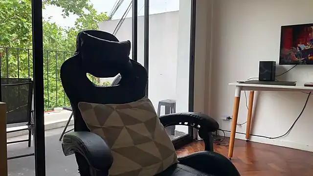 Den BlueXx online show from 02-18-25, 04:48