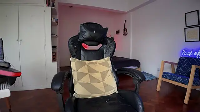 Den BlueXx online show from 10-12-25, 09:03