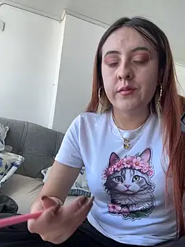 SarahXRusso online show from 01-18-25, 03:59