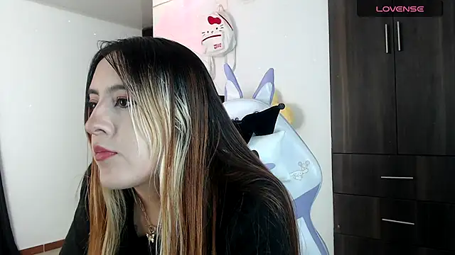 SarahXRusso online show from 02-07-25, 02:19