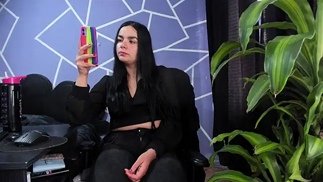 Snapshot of thakytona chatting on 09-30-25, 09:42 thakytona online show from 09-30-25, 09:42