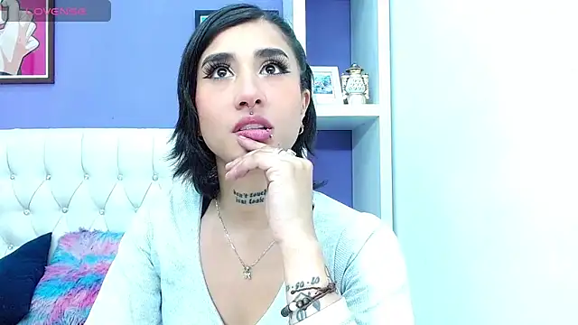 aliss-diaz online show from 02-10-25, 07:17