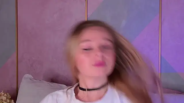 Snapshot of BeatriceEsmont chatting on 03-07-25, 12:58 BeatriceEsmont online show from 03-07-25, 12:58