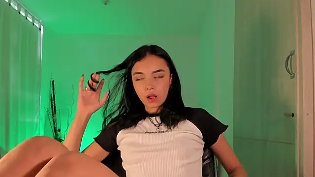 AnabelWolf online show from 01-28-25, 08:47