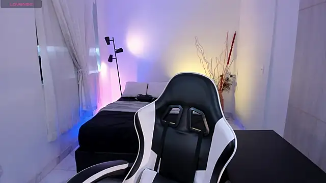 AnabelWolf online show from 09-08-25, 04:39