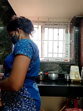 Snapshot of Tamil_Shalini_Lustyy chatting on 02-17-26, 01:57 Tamil Shalini Lustyy online show from 02-17-26, 01:57