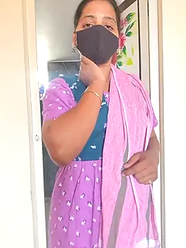 Snapshot of Tamil_Shalini_Lustyy chatting on 03-06-26, 08:55 Tamil Shalini Lustyy online show from 03-06-26, 08:55