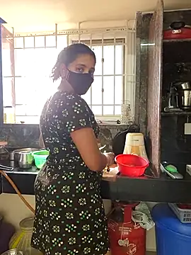 Snapshot of Tamil_Shalini_Lustyy chatting on 03-07-26, 03:58 Tamil Shalini Lustyy online show from 03-07-26, 03:58