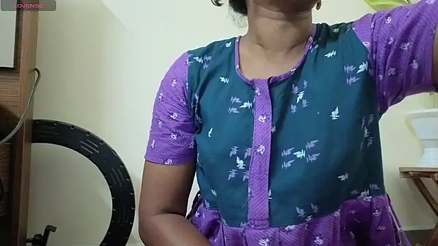 Snapshot of Tamil_Shalini_Lustyy chatting on 03-13-26, 12:45 Tamil Shalini Lustyy online show from 03-13-26, 12:45