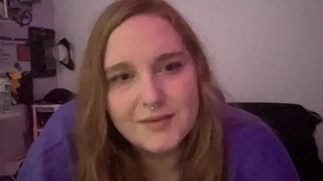 Snapshot of thickgingergoddess chatting on 12-13-24, 05:21 thickgingergoddess online show from 12-13-24, 05:21