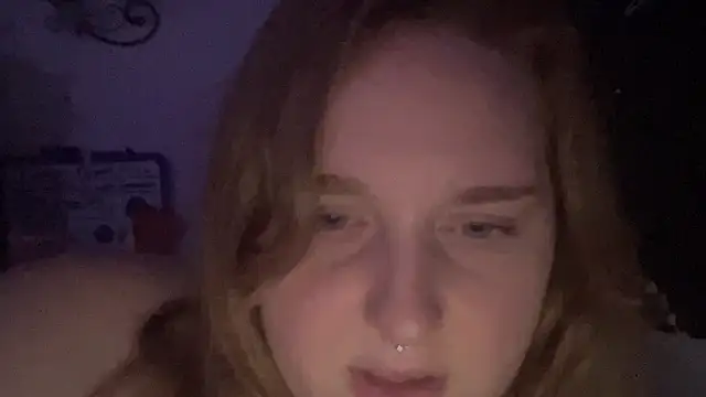 Snapshot of thickgingergoddess chatting on 01-18-25, 02:58 thickgingergoddess online show from 01-18-25, 02:58