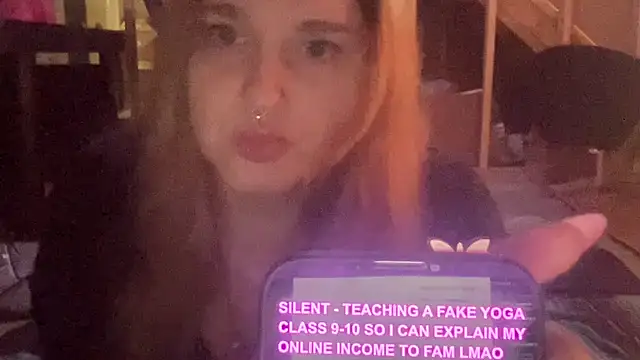 Snapshot of thickgingergoddess chatting on 01-18-25, 02:02 thickgingergoddess online show from 01-18-25, 02:02