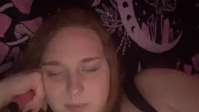 Snapshot of thickgingergoddess chatting on 01-20-25, 07:36 thickgingergoddess online show from 01-20-25, 07:36
