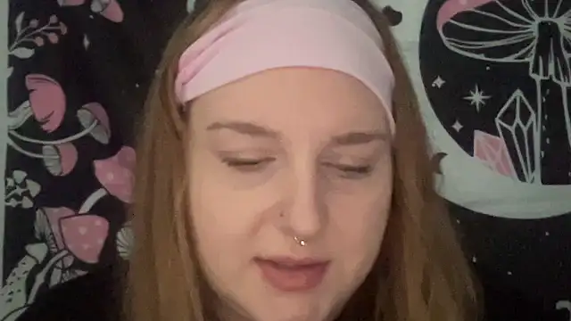 Snapshot of thickgingergoddess chatting on 02-07-25, 09:26 thickgingergoddess online show from 02-07-25, 09:26