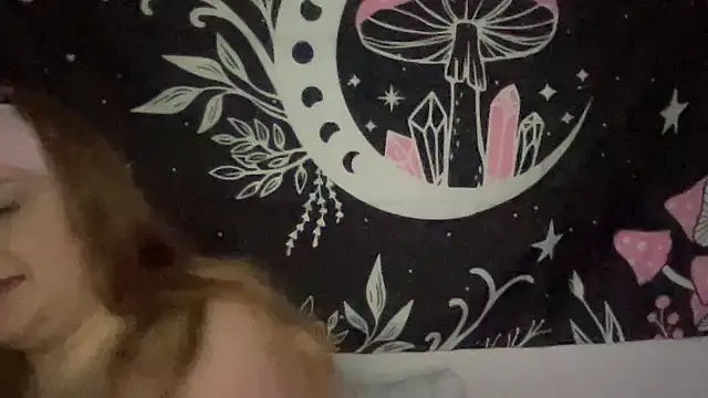 Snapshot of thickgingergoddess chatting on 02-08-25, 04:36 thickgingergoddess online show from 02-08-25, 04:36
