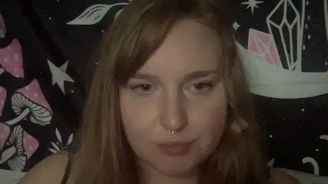 Snapshot of thickgingergoddess chatting on 02-10-25, 03:35 thickgingergoddess online show from 02-10-25, 03:35