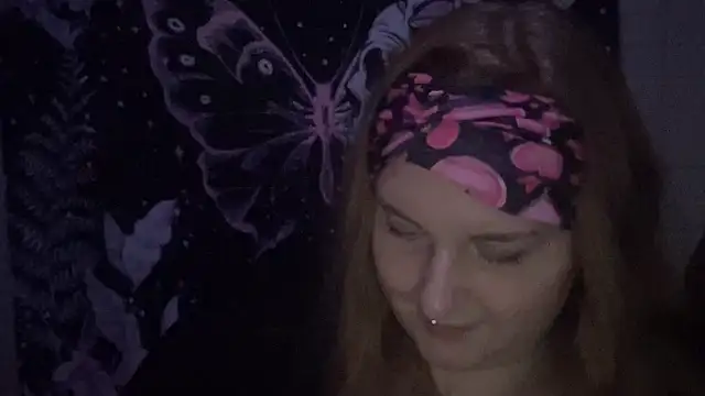 Snapshot of thickgingergoddess chatting on 02-13-25, 12:02 thickgingergoddess online show from 02-13-25, 12:02