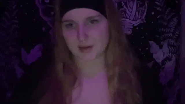 Snapshot of thickgingergoddess chatting on 02-19-25, 11:57 thickgingergoddess online show from 02-19-25, 11:57