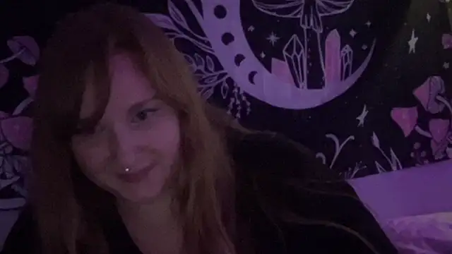Snapshot of thickgingergoddess chatting on 02-24-25, 08:06 thickgingergoddess online show from 02-24-25, 08:06