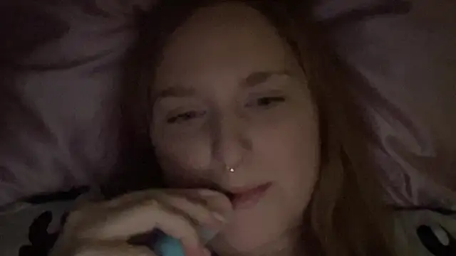 Snapshot of thickgingergoddess chatting on 03-01-25, 02:26 thickgingergoddess online show from 03-01-25, 02:26