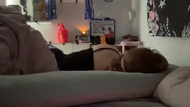Snapshot of thickgingergoddess chatting on 03-04-25, 07:11 thickgingergoddess online show from 03-04-25, 07:11
