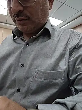 samee00721 online show from 03-10-26, 06:40