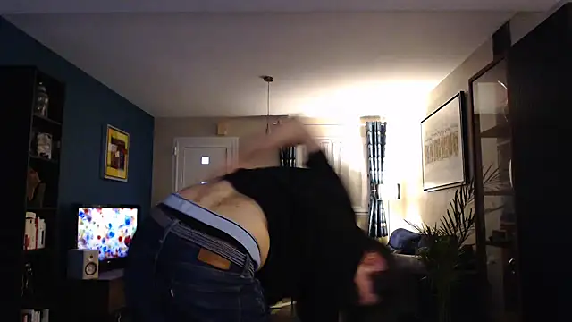 Snapshot of Samir_44200 chatting on 12-18-24, 03:44 Samir 44200 online show from 12-18-24, 03:44