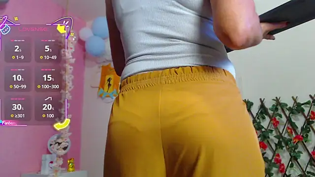 Snapshot of GeorginaBianco chatting on 10-02-25, 12:23 GeorginaBianco online show from 10-02-25, 12:23