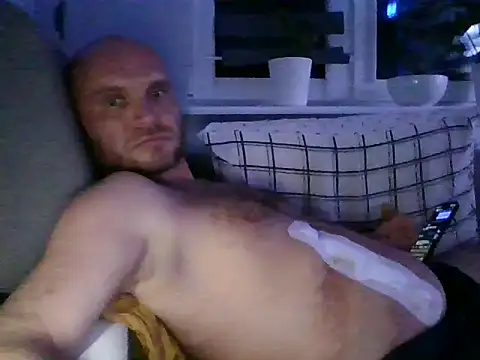 Snapshot of Ak0904 chatting on 10-21-25, 09:15 Ak0904 online show from 10-21-25, 09:15