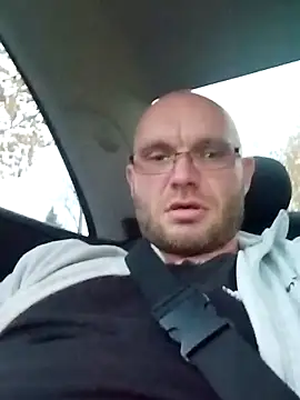 Snapshot of Ak0904 chatting on 10-31-25, 03:24 Ak0904 online show from 10-31-25, 03:24