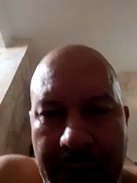Snapshot of Juan_45 chatting on 06-21-26, 02:41 Juan 45 online show from 06-21-26, 02:41