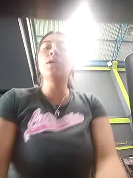 Snapshot of LIZ-06_ chatting on 02-10-25, 01:11 LIZ-06 online show from 02-10-25, 01:11